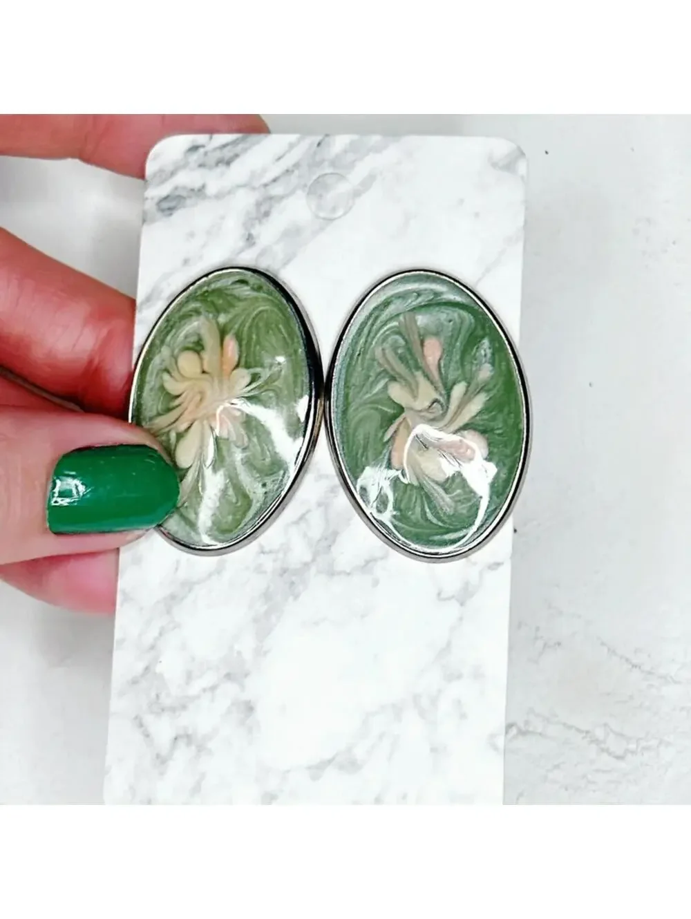 988L. Green Enamel Vintage Earrings